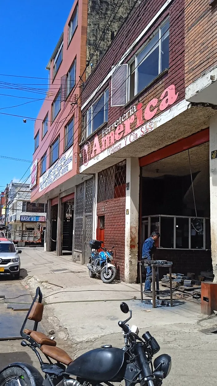FERRETERIA AMERICA Gómez y Cía ltda