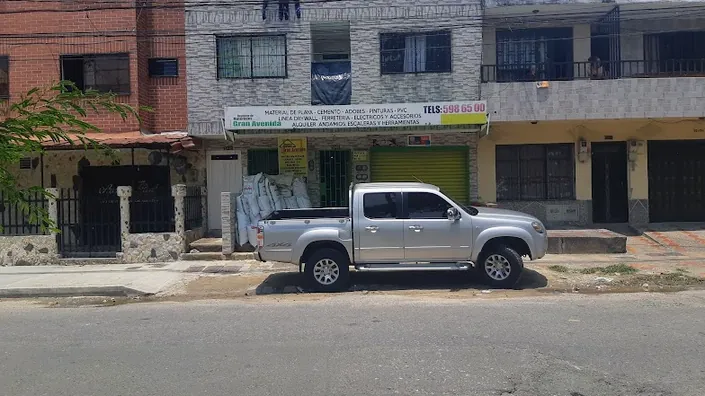 DEPOSITO Y FERRETERIA GRAN AVENIDA
