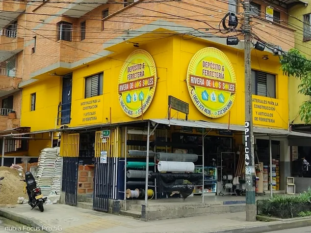 Deposito y Ferretería Rivera de los soles