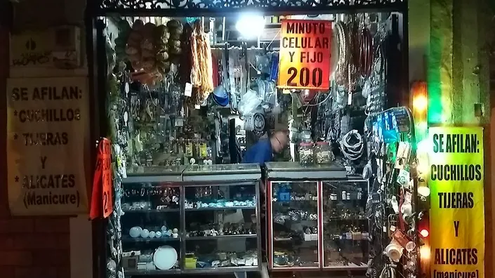 Ferretería Plomeléctrico