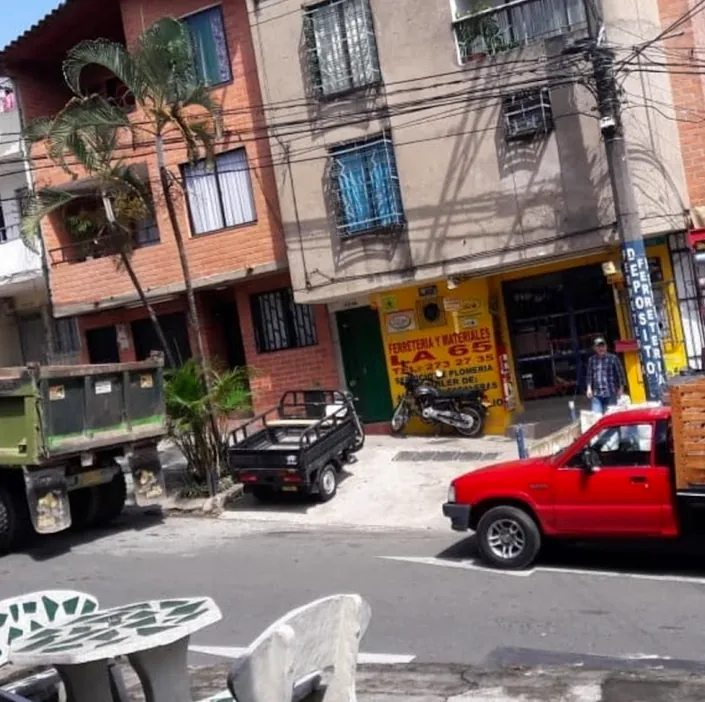 Ferreteria Y Materiales La 65