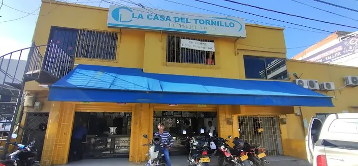 LA CASA DEL TORNILLO